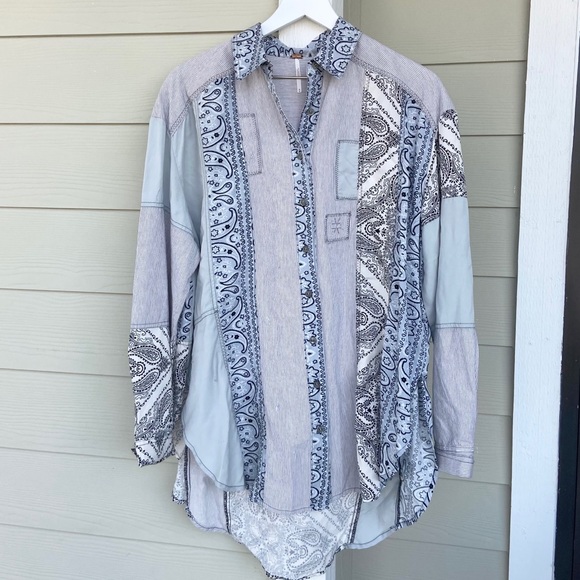 Free People Tops - Free People•Paisley Printed Button Town Tunic